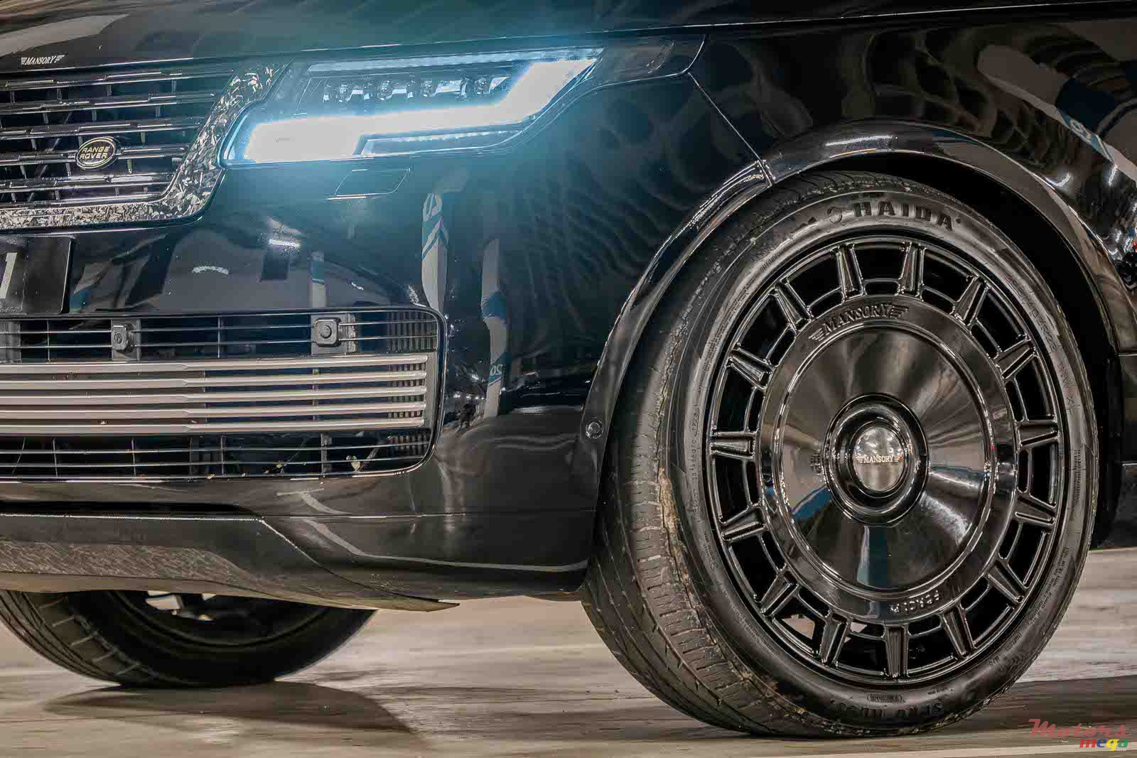 2015' Land Rover Range Rover photo #7