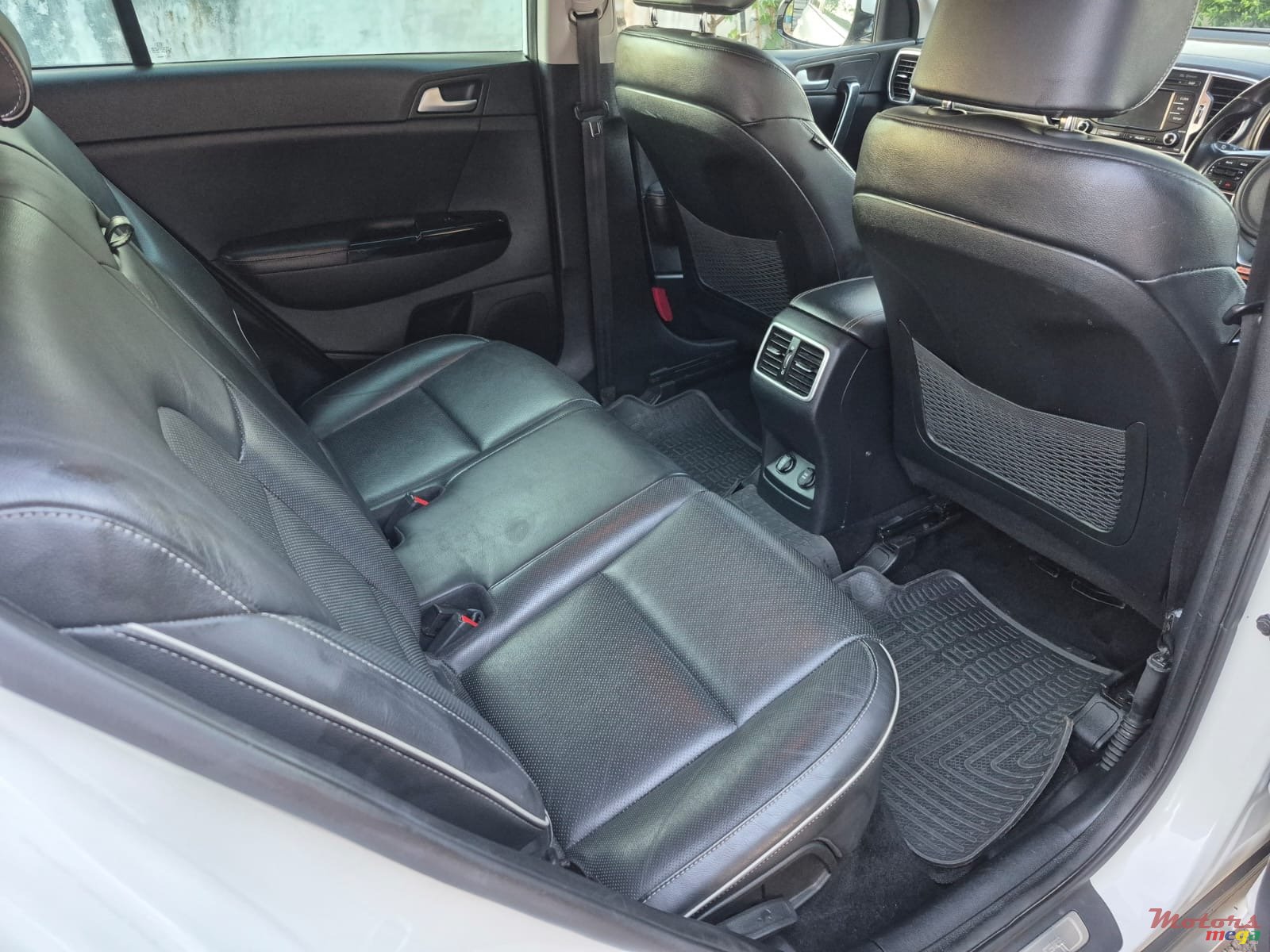 2018' Kia Sportage GT-Line photo #6