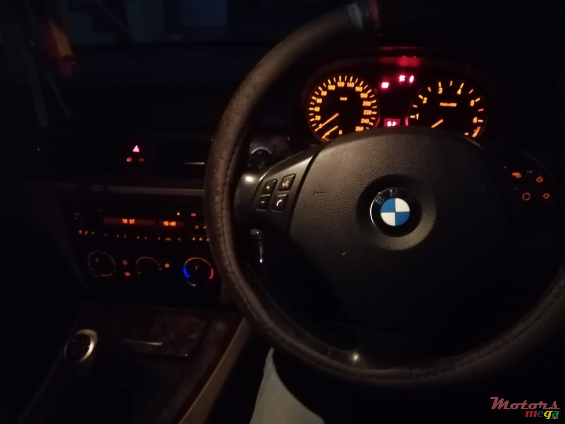 2007' BMW 316 photo #1