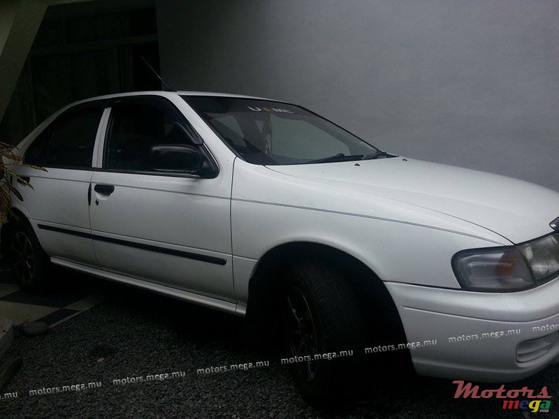 1998' Nissan Saloon photo #2