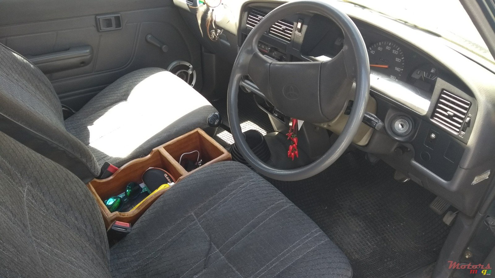 1996' Toyota Hilux photo #3