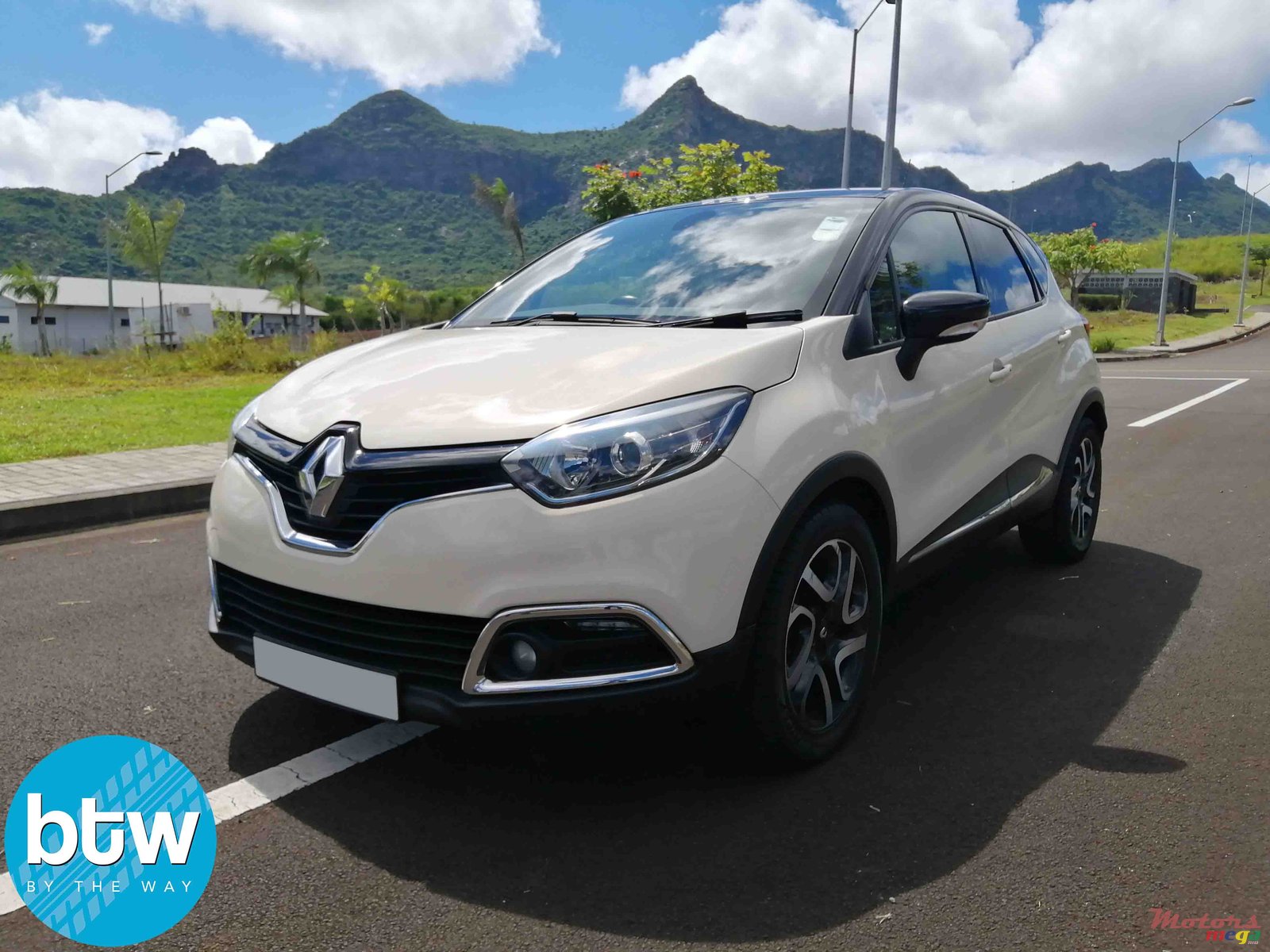 2014' Renault Captur photo #2