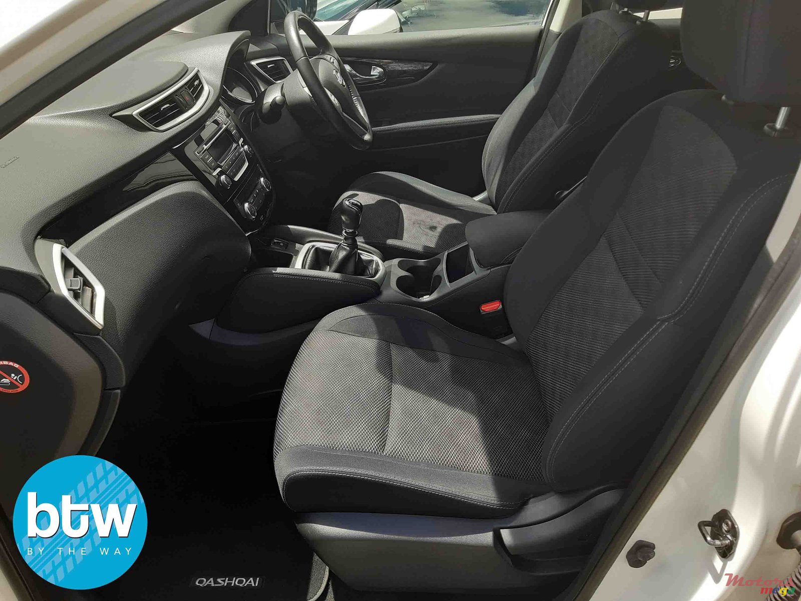 2015' Nissan Qashqai Acenta dCi photo #4