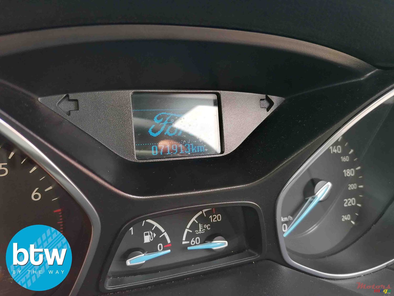 2016' Ford Focus photo #7