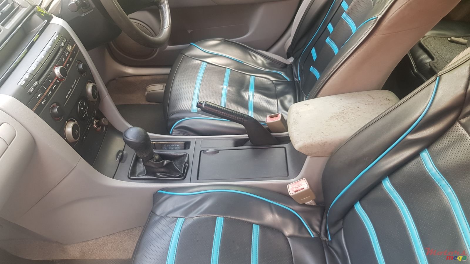 2005' Mazda 3 hatchback photo #3