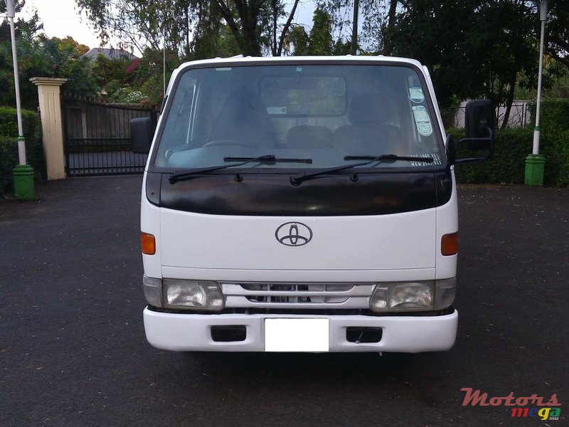 1998' Toyota Dyna photo #2