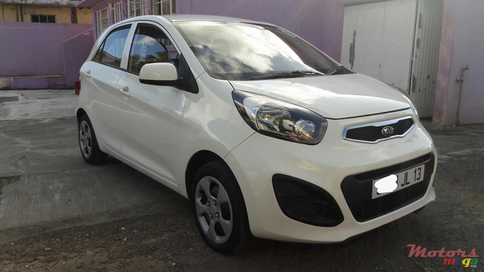 2013' Kia Picanto photo #2