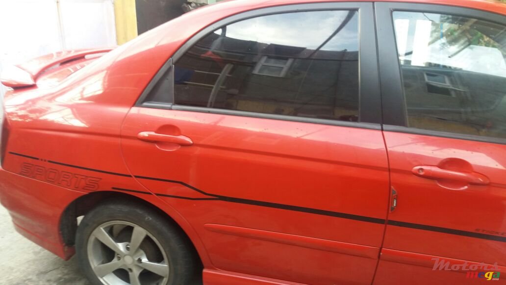 2005' Kia Cerato photo #1