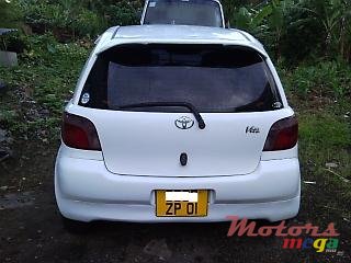2001' Toyota photo #2