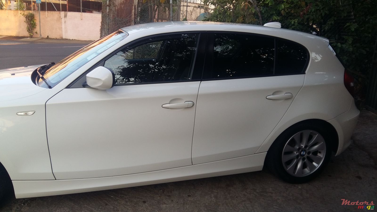 2011' BMW 116 photo #2