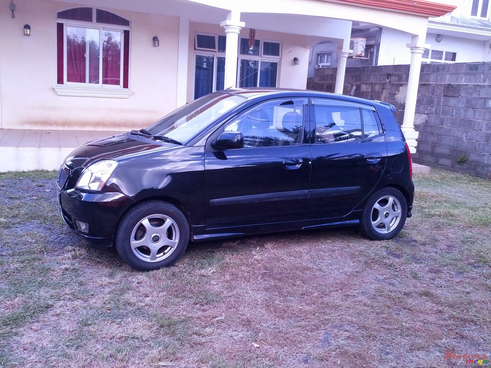 2005' Kia Picanto photo #1
