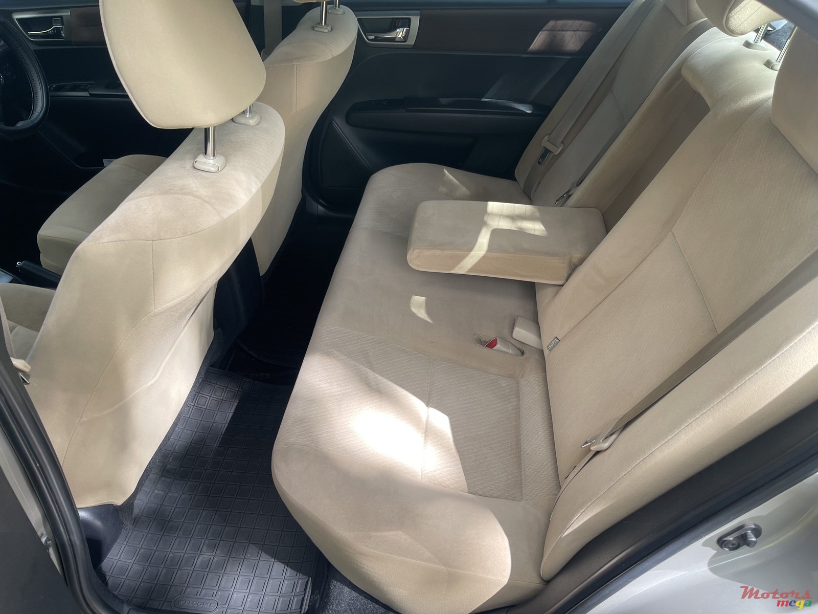 2014' Toyota Axio photo #6