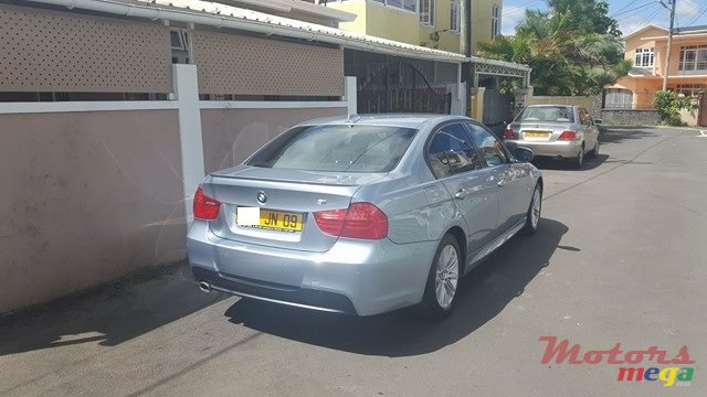 2009' BMW 320i M-Sport photo #3