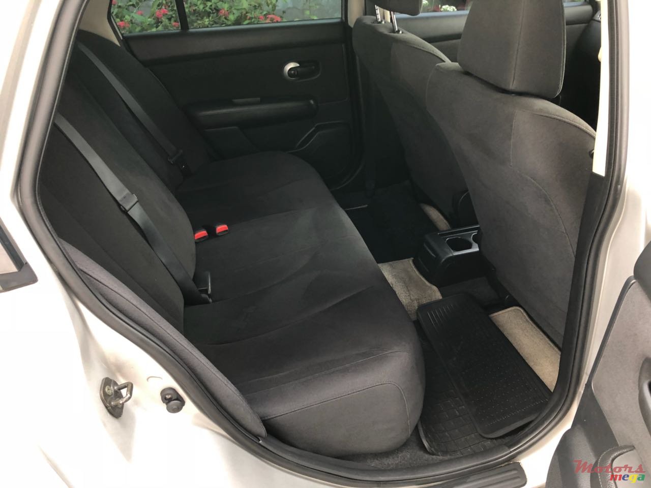 2006' Nissan Tiida photo #6