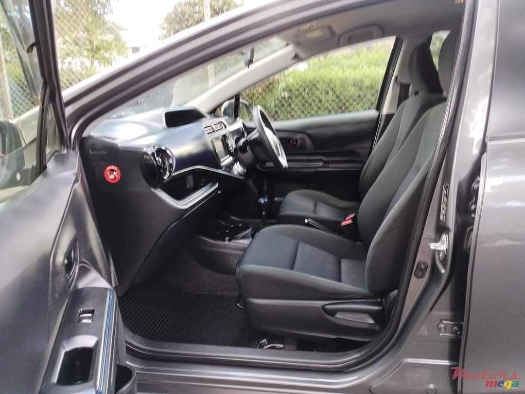 2016' Toyota Aqua photo #4