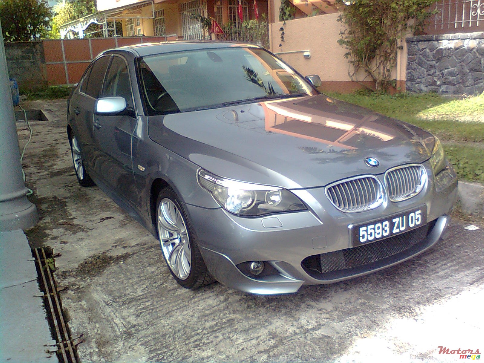 2005' BMW 520 photo #2