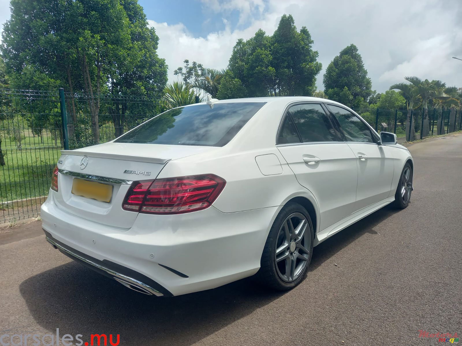 2013' Mercedes-Benz E 250 2.0 AMG photo #4