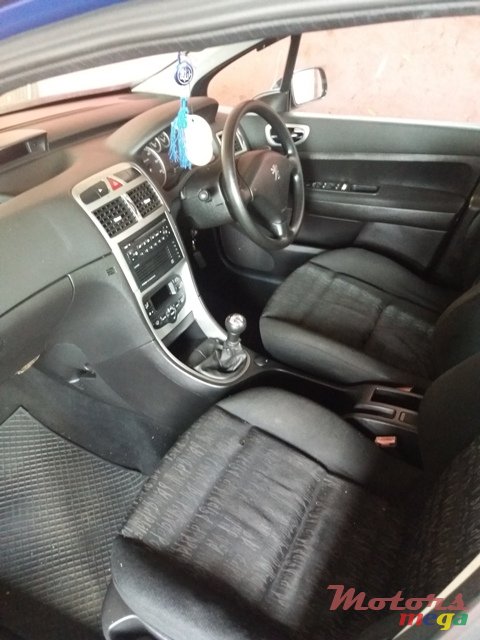 2005' Peugeot 307 photo #3