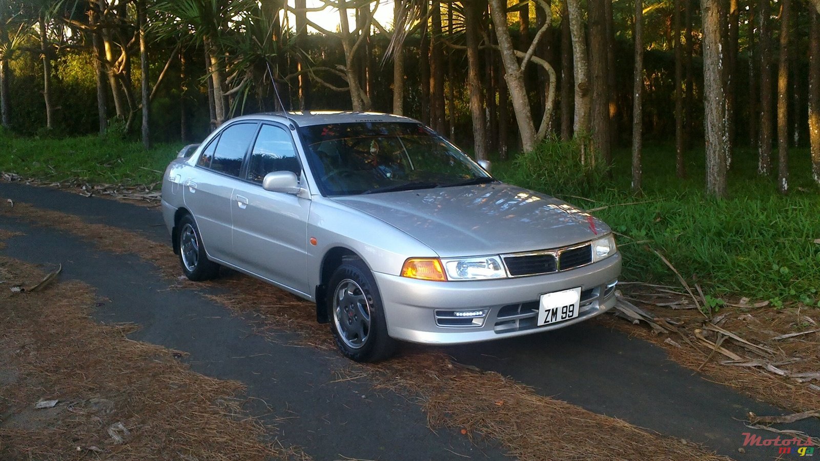 1999' Mitsubishi Lancer photo #1