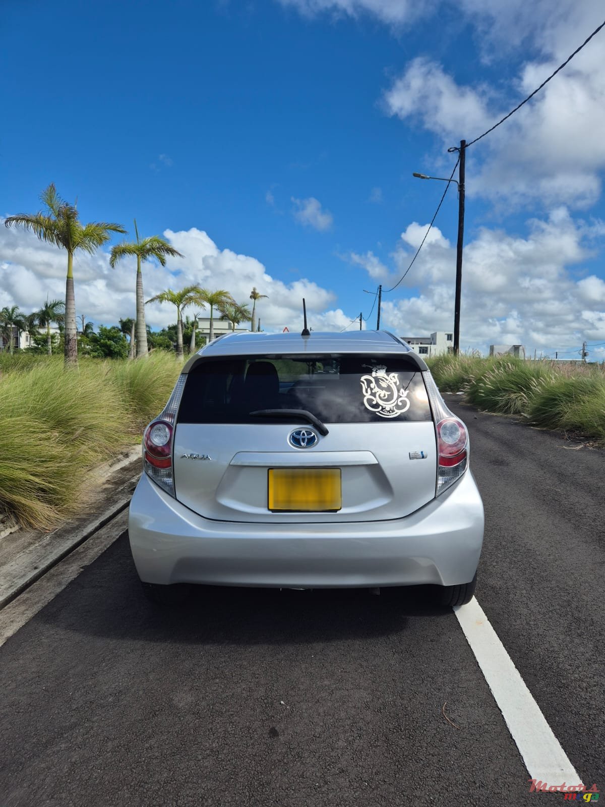 2013' Toyota Aqua photo #4