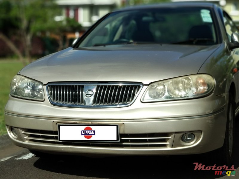 2004' Nissan Sunny photo #1