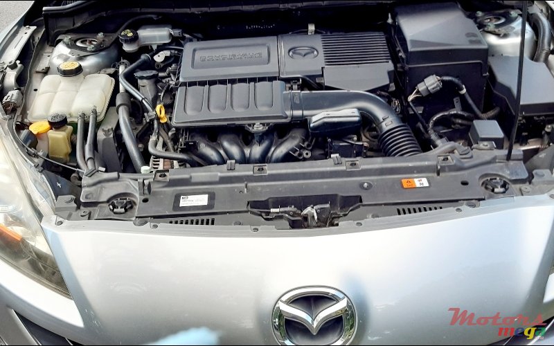 2011' Mazda 3 photo #5