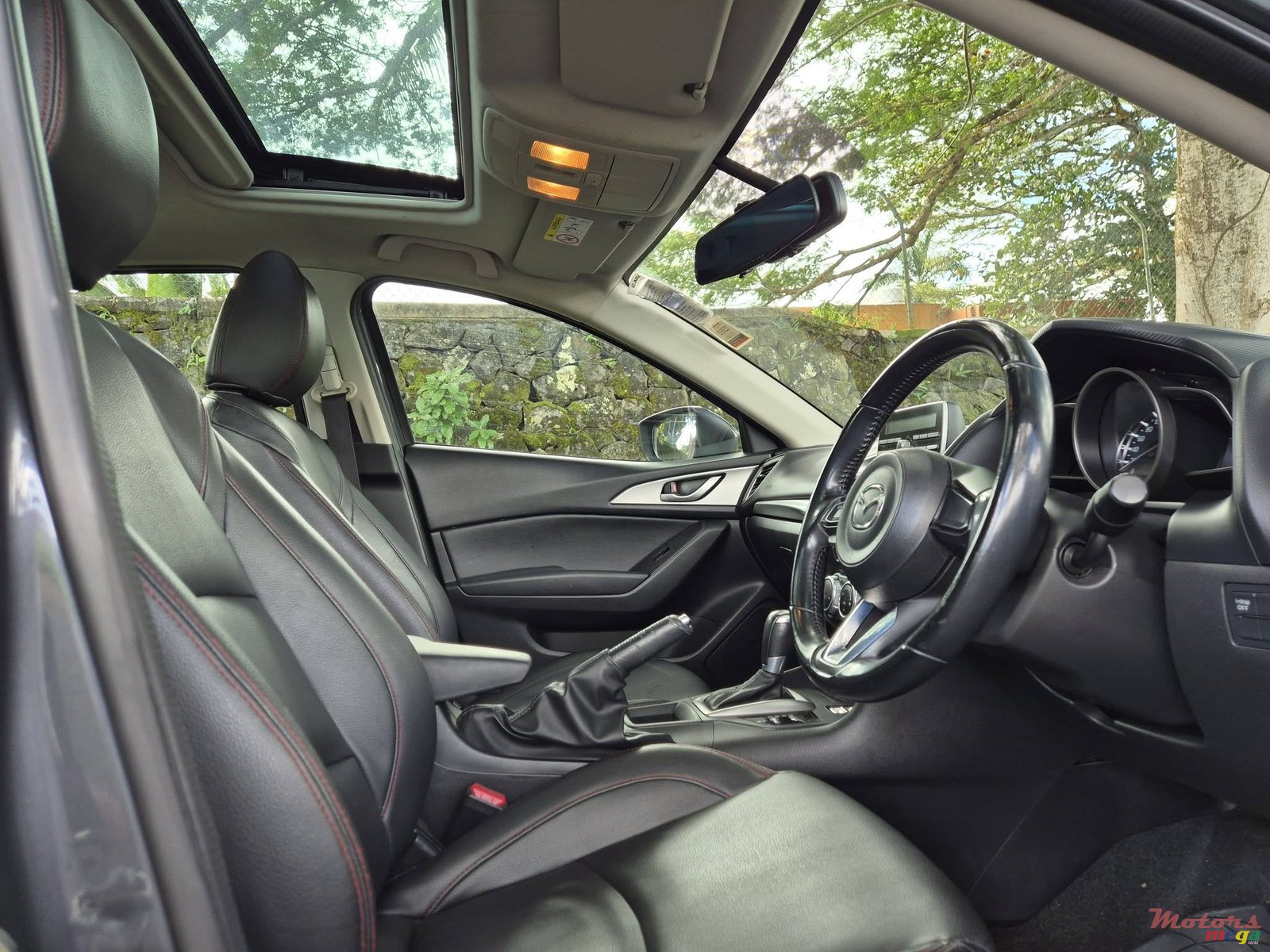 2017' Mazda 3 Skyactiv photo #3