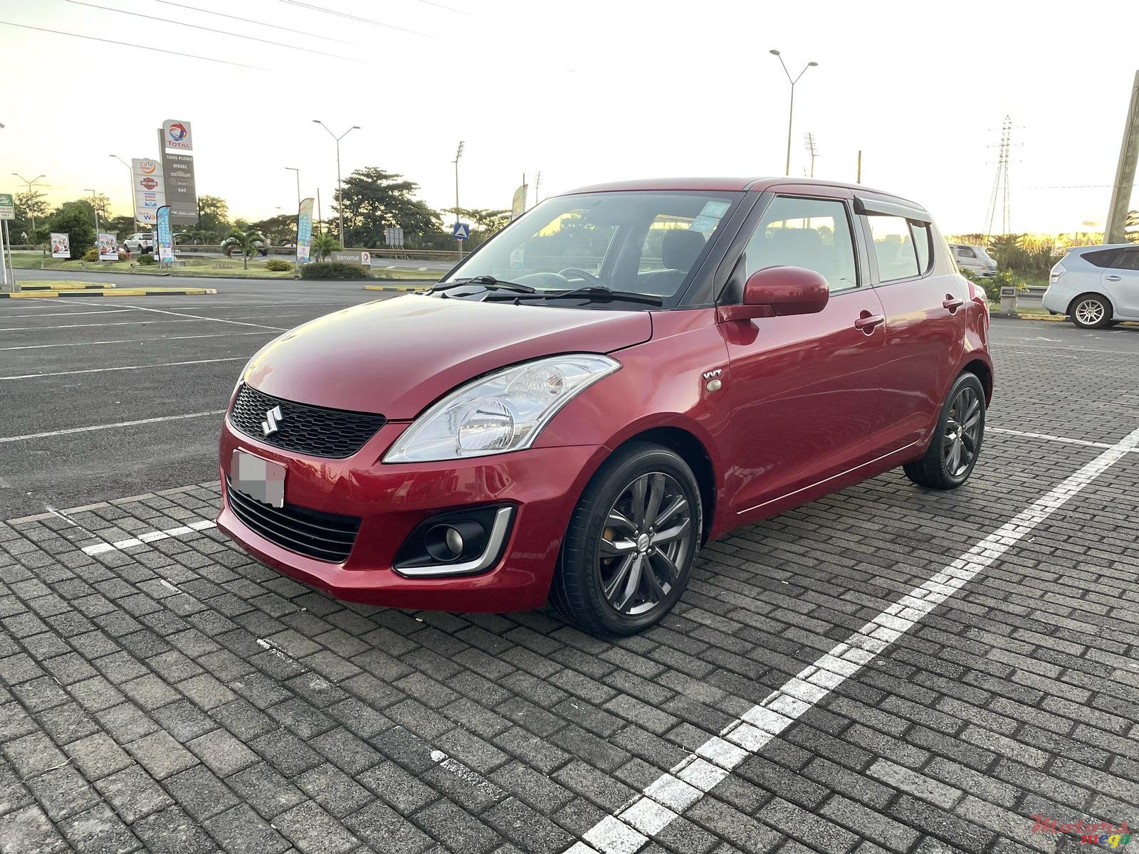 2014' Suzuki Swift photo #2