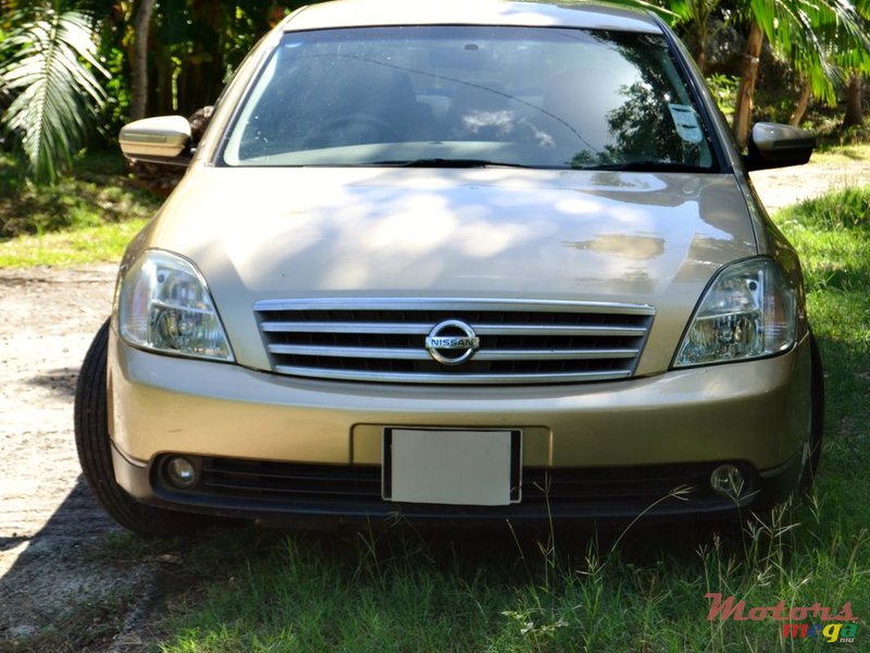 2005' Nissan Cefiro photo #5