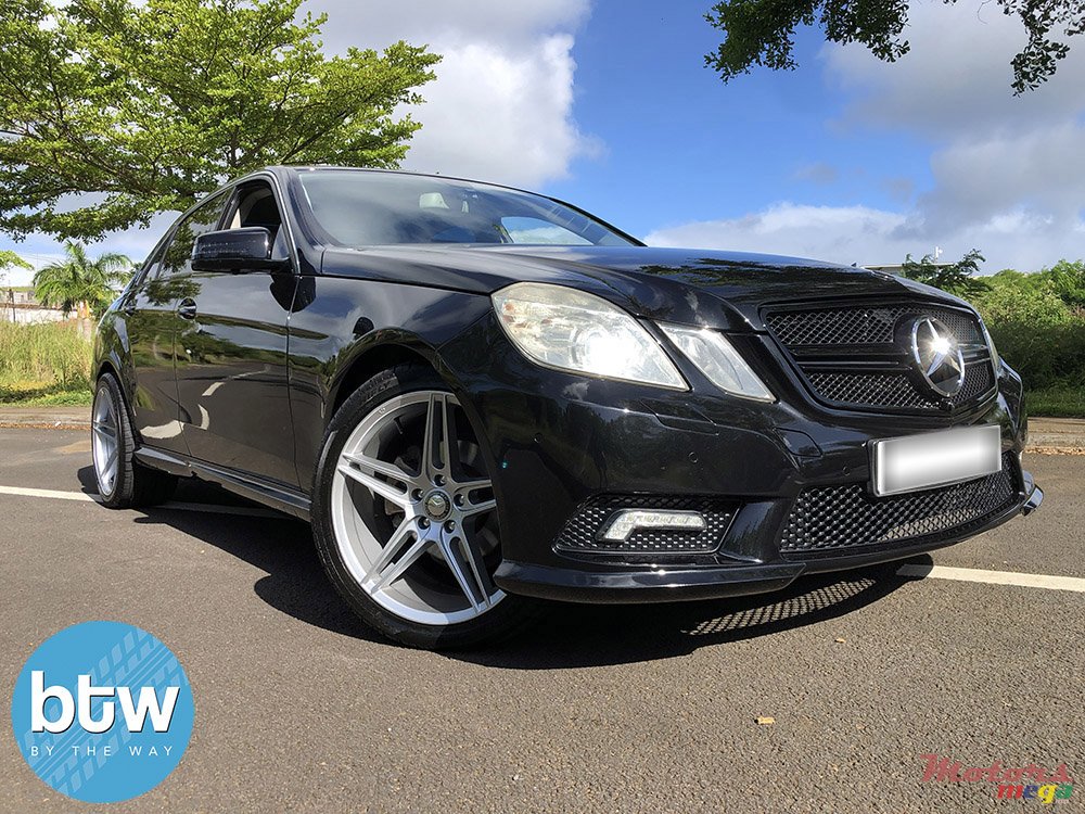 2009' Mercedes-Benz E 200 photo #1