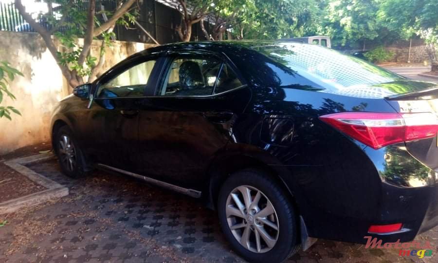 2017' Toyota Corolla photo #3