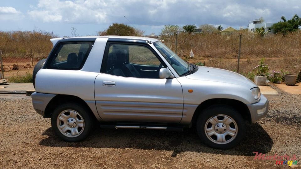 1998' Toyota RAV4 photo #3
