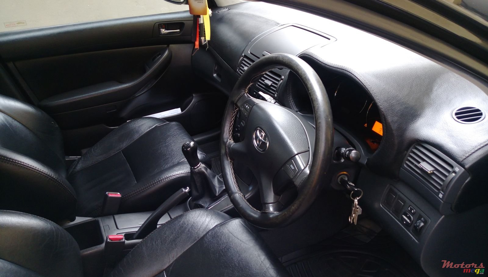 2007' Toyota Avensis photo #6