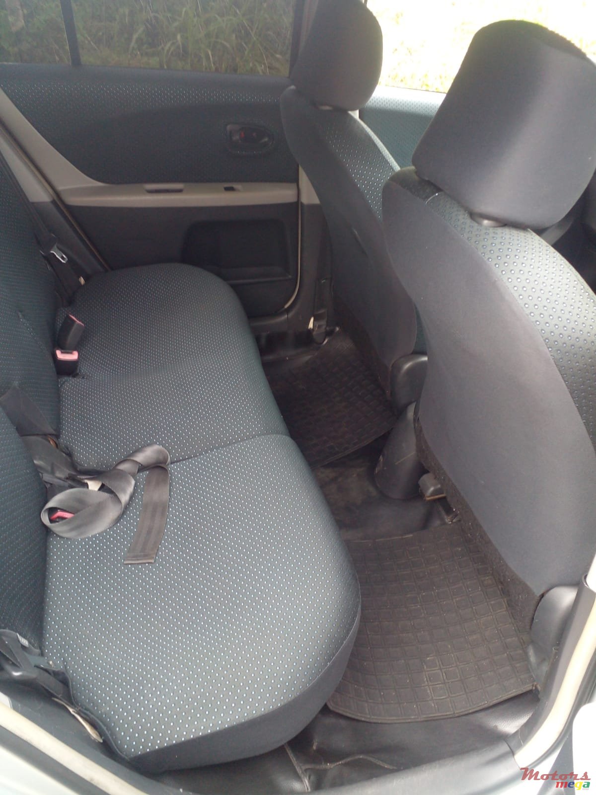 2007' Toyota Vitz photo #3