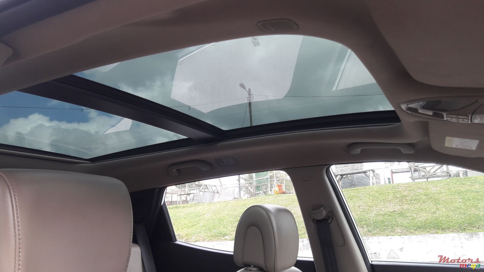 2015' Hyundai Santa Fe 2.2 l Turbo photo #6