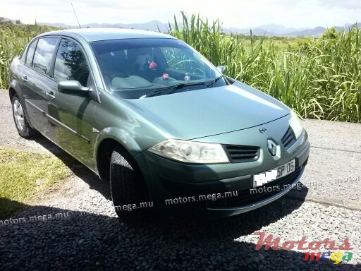 2006' Renault Megane original photo #1