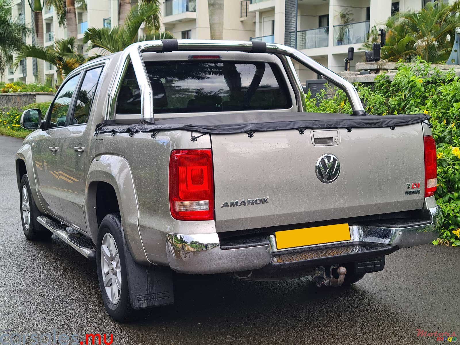 2015' Volkswagen Amarok 2.0 TDI AWD photo #3