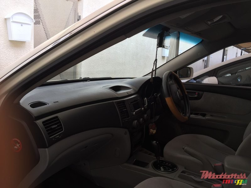 2009' Kia Optima photo #3