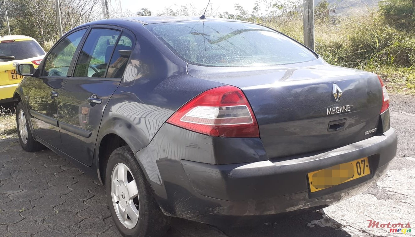 2007' Renault Megane photo #3