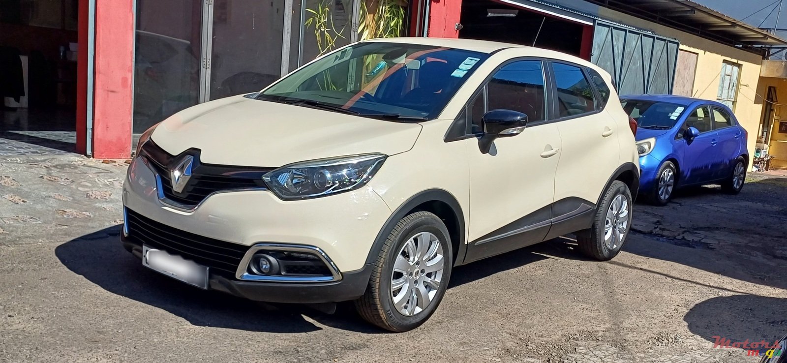 2016' Renault Captur photo #2