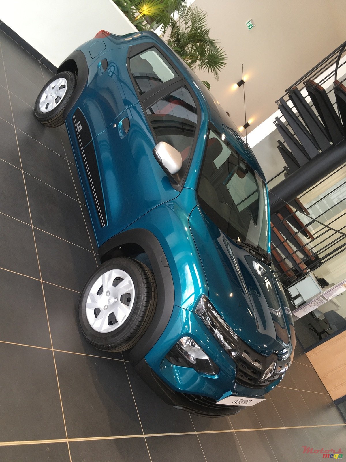 2024' Renault Kwid 1.0 RMT photo #2