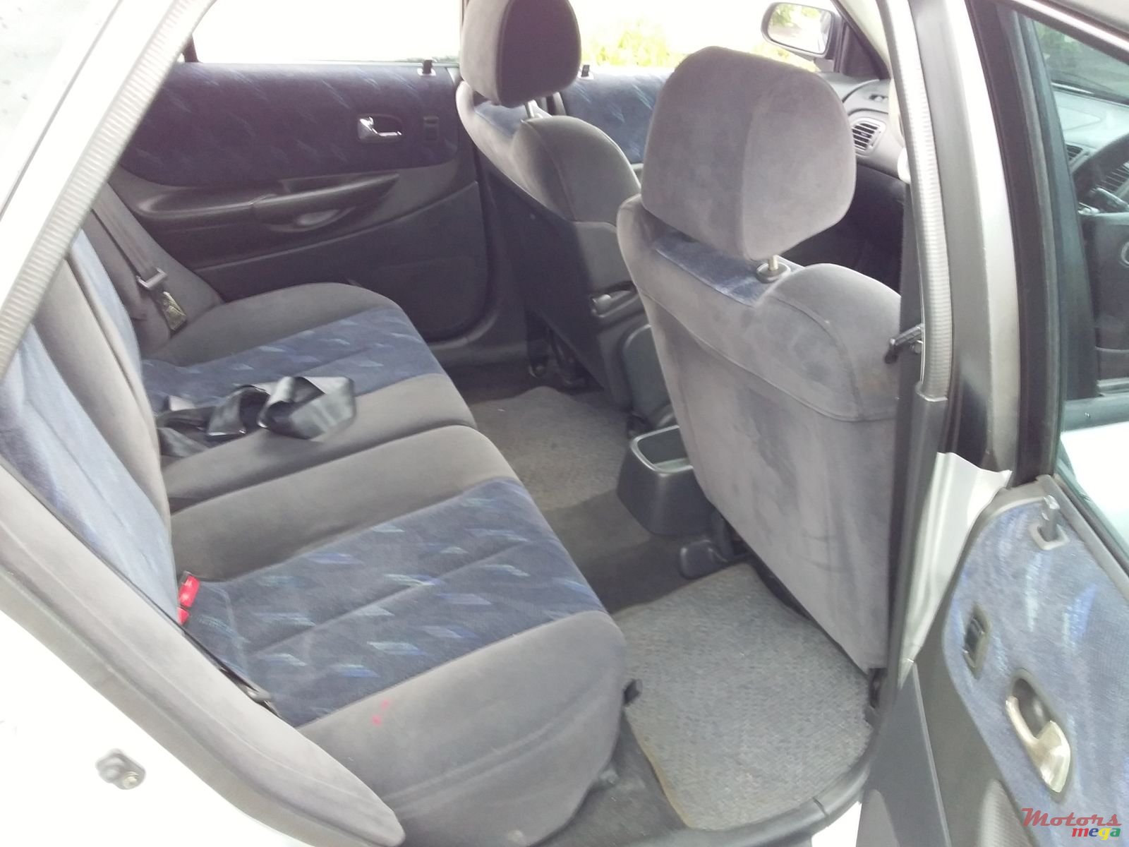 1999' Mazda 323 photo #4