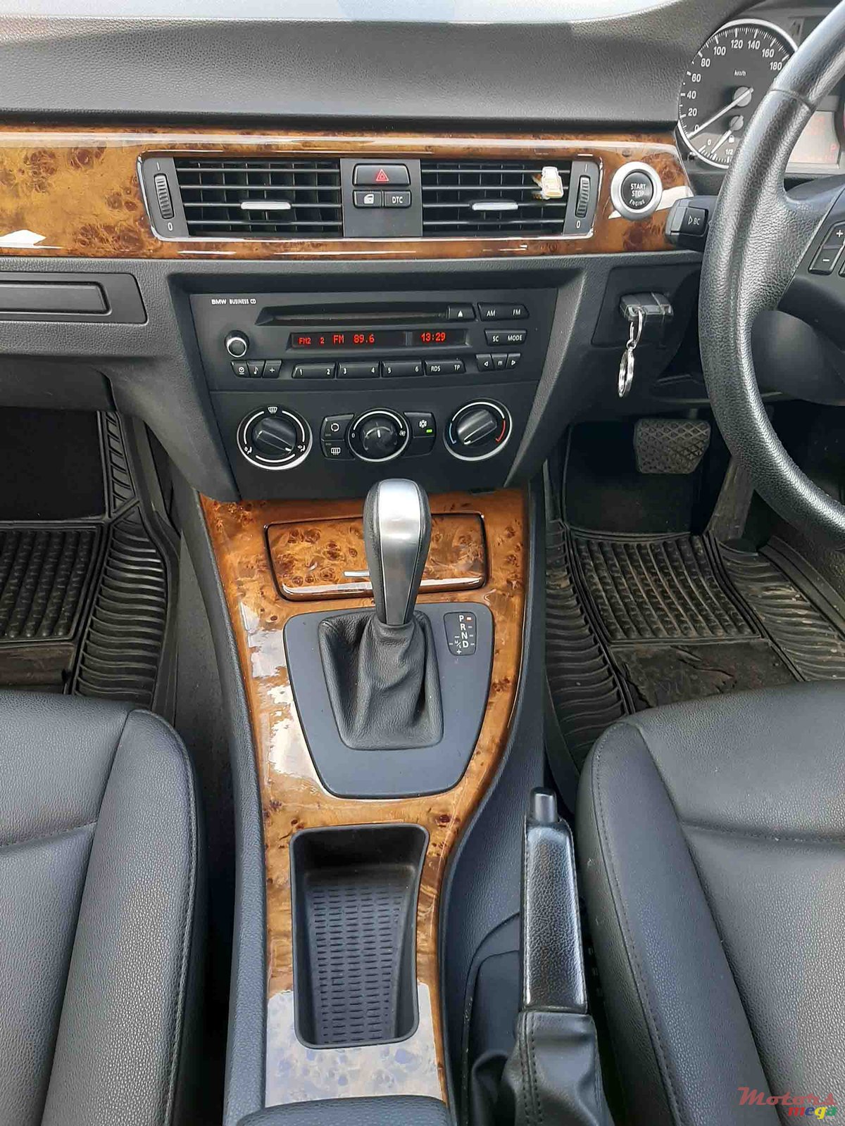 2008' BMW 320 photo #5