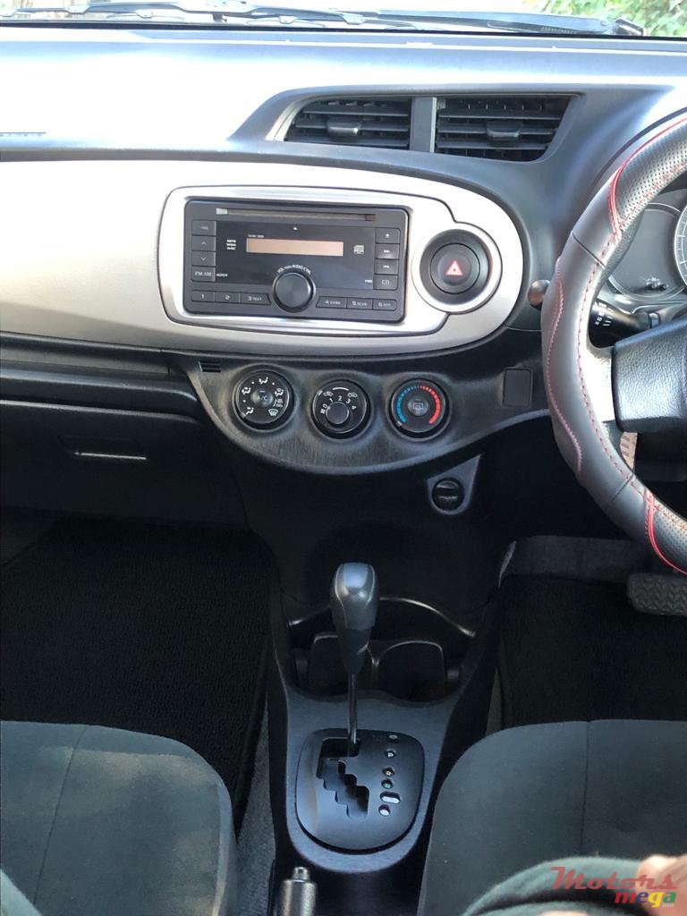 2013' Toyota Vitz photo #3
