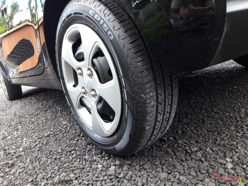 2015' Kia Picanto photo #6