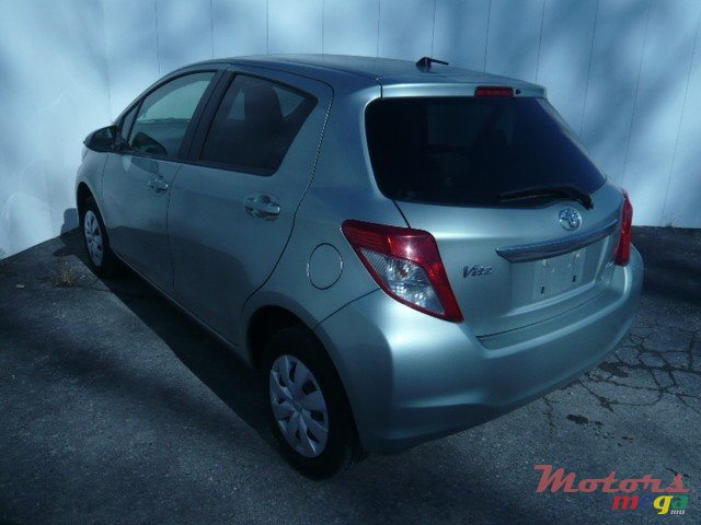 2012' Toyota Vitz photo #2