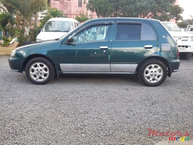 1998' Toyota Starlet Carat photo #4