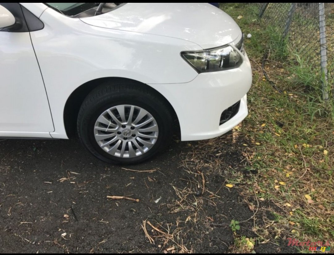 2011' Toyota photo #5