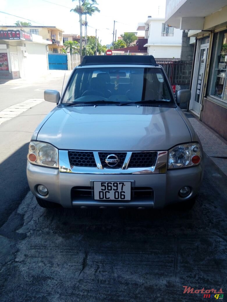 2006' Nissan Hardbody photo #5