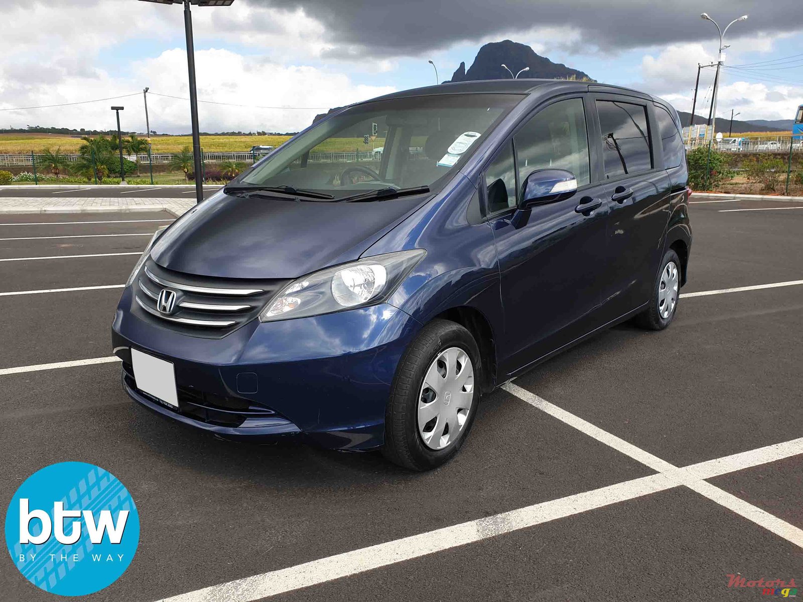 2011' Honda photo #2